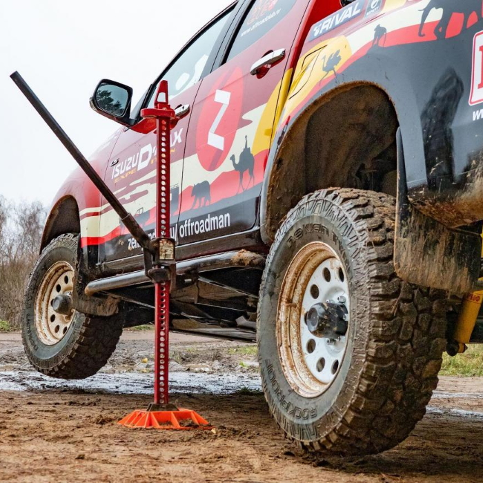 картинка Пороги силовые РИФ Isuzu D-Max 2012-2019 от магазина  4x4 риф шоп