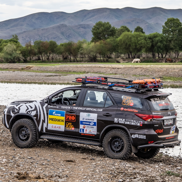 картинка Багажник экспедиционный РИФ Toyota Fortuner 2015+ 1200x2100 мм от магазина  4x4 риф шоп