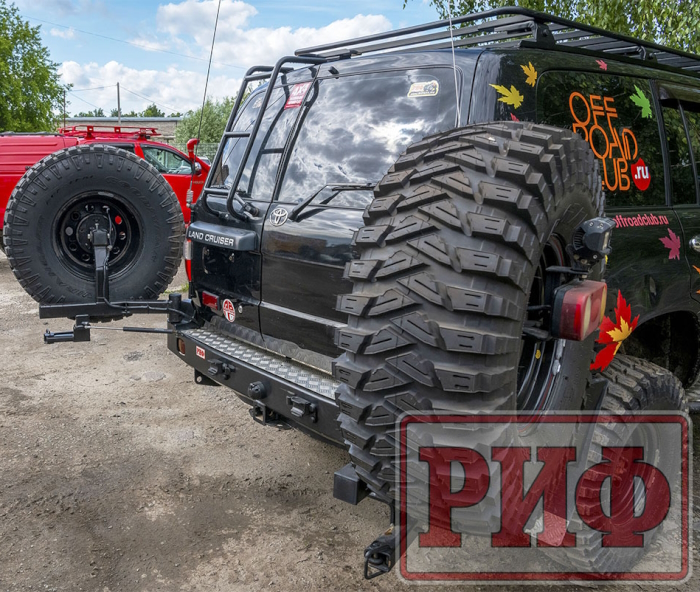 картинка Лестница РИФ Toyota Land Cruiser 105 от магазина  4x4 риф шоп